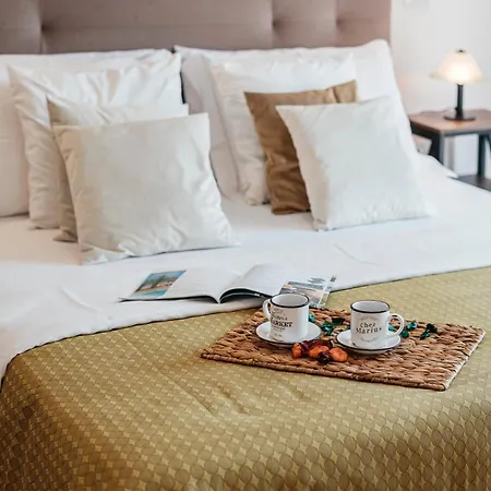 Nova Domus 6, Emma Галлиполи