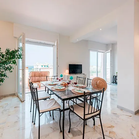 Nova Domus 6, Emma *