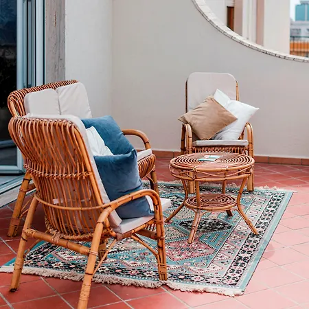 Nova Domus 6, Emma *