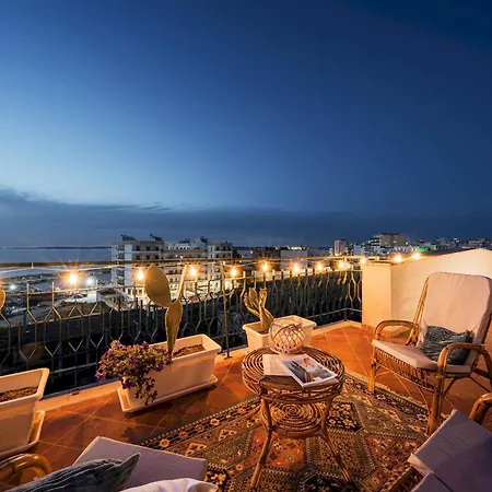 Nova Domus 6, Emma *